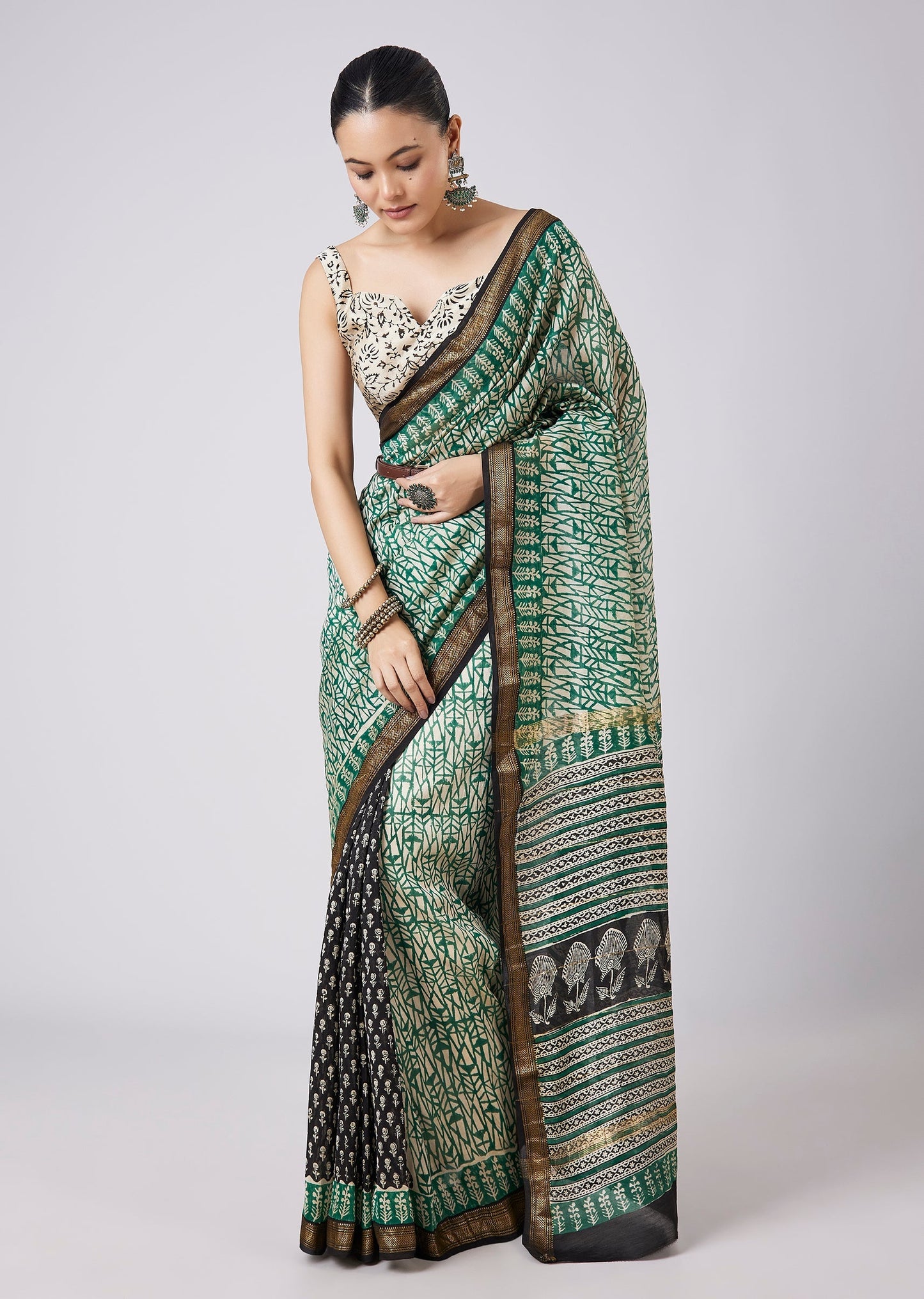 Green Motif Printed Saree with Unstitched Blouse