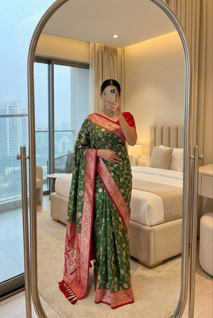 Mameraa Sarees Green Soft Silk Blend Saree With Zari Weaving Meenakari Design-Green