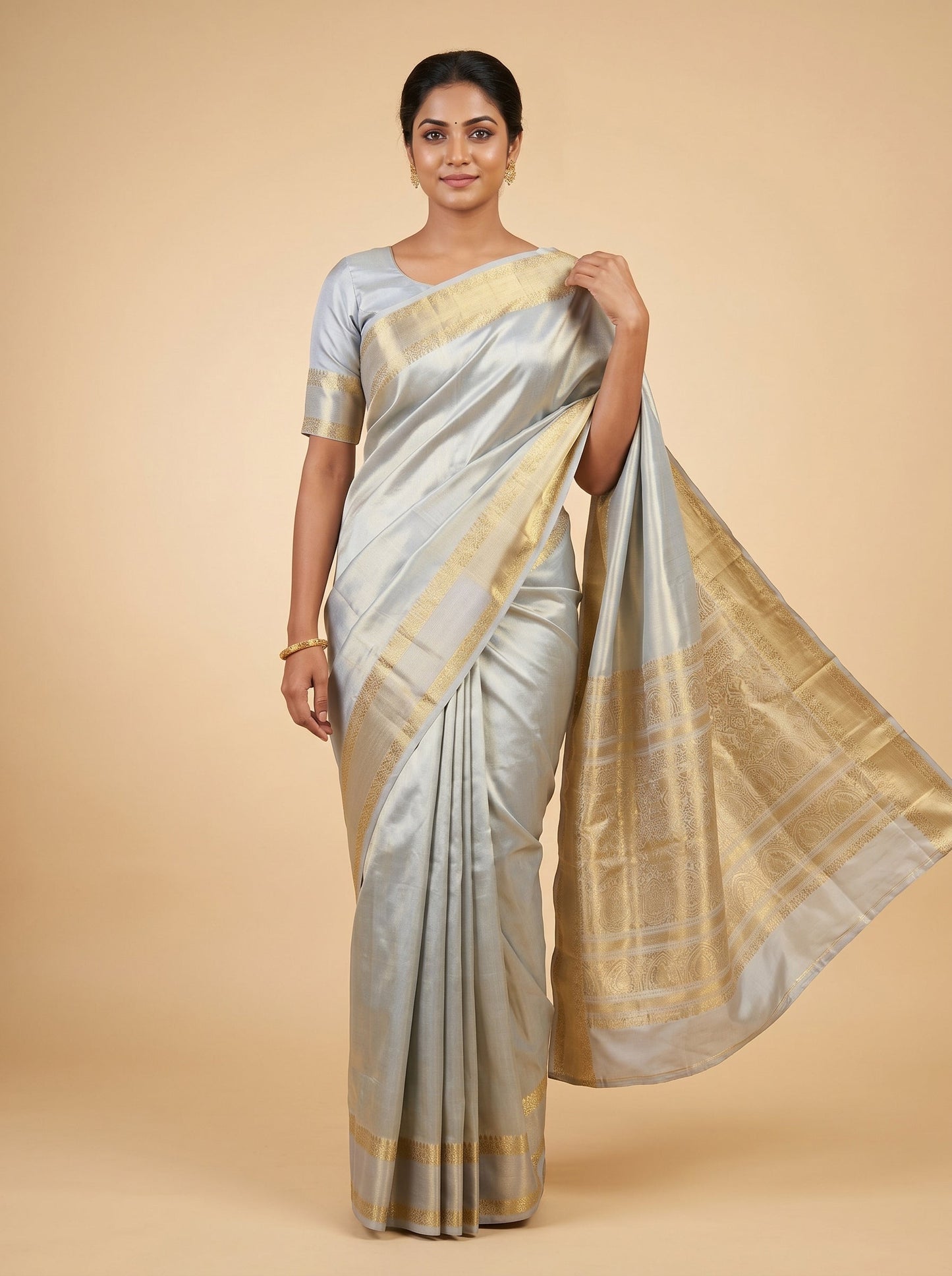 Grey Smoked Tone Handloom Saree