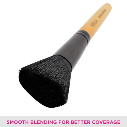 Vega Blush Brush with Wooden Handle and Natural Animal/Synthetic Hair