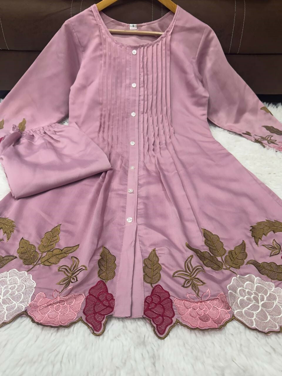 Teeya Creation Women's Peach Embroidered Kurti Set