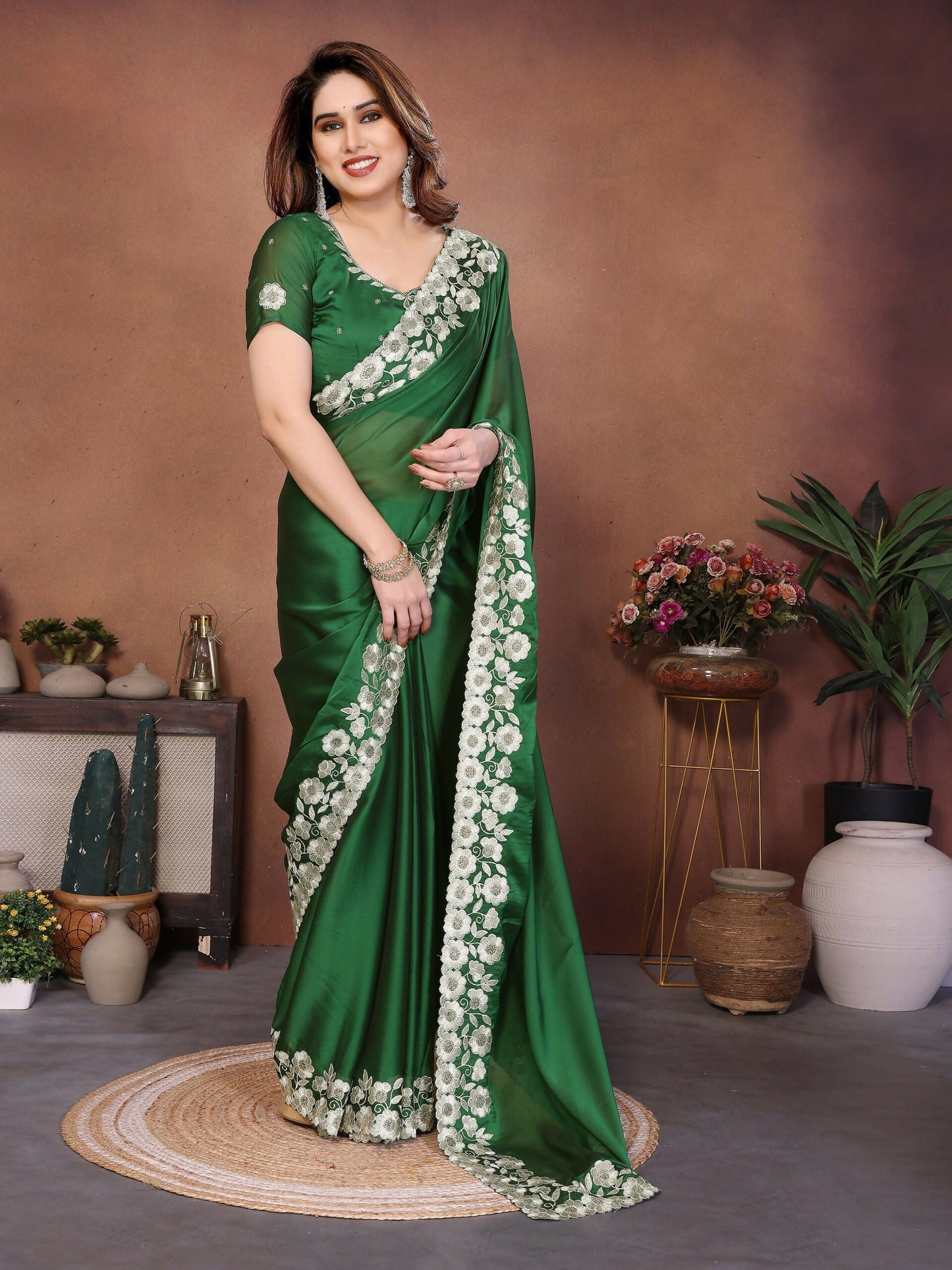 Teeya Creation New Trendy Stylish Party Wear Silk Saree-Green