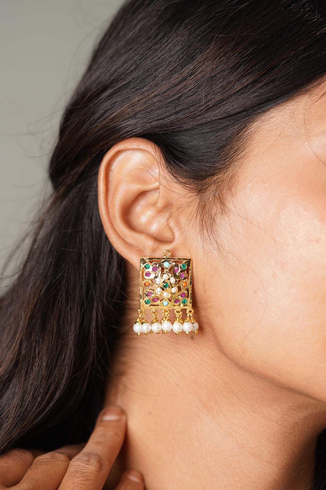 Jadaau Square Tukdi Studs