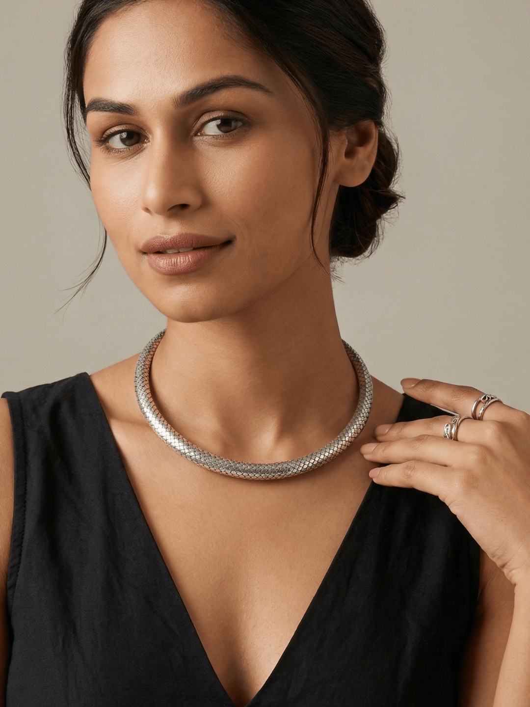 German Silver Quilted Pattern Hasuri Necklace
