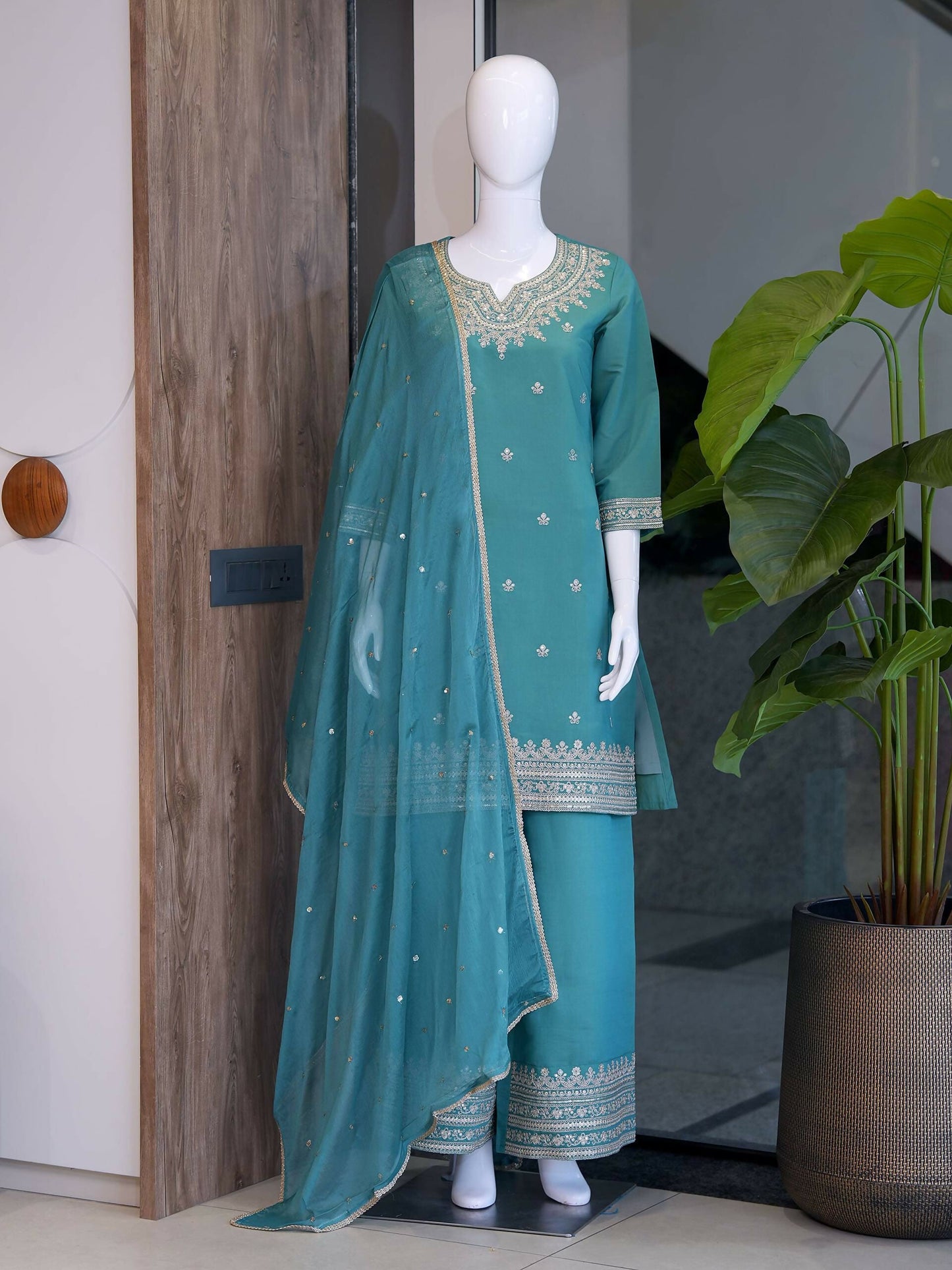 Teeya Creation Turquoise Blue Silk Embroidered Kurta Pant Set With Dupatta