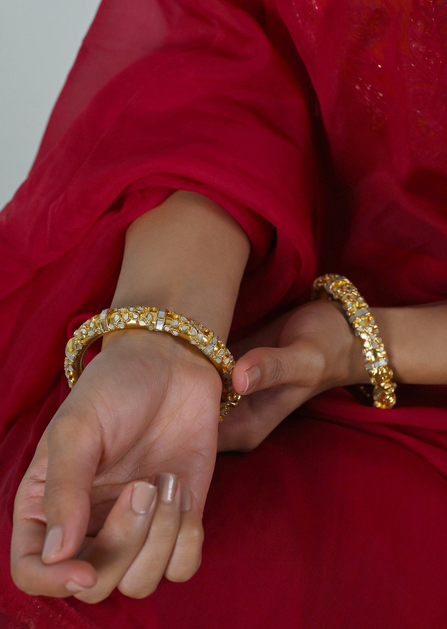 Mother Of Pearl Kundan Bangles