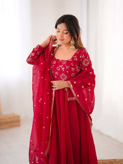 Teeya Creation New Trendy Stylish Real Mirror Work With Lace Border Pink Kurta Set