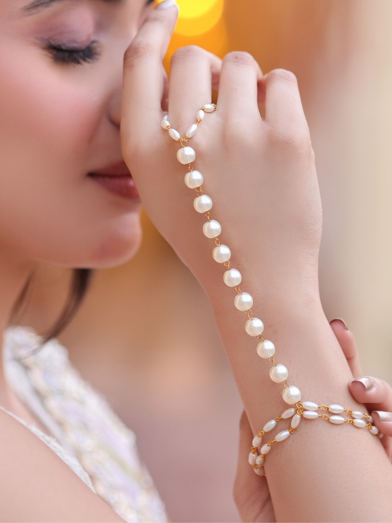 Pearl Flow Bracelet
