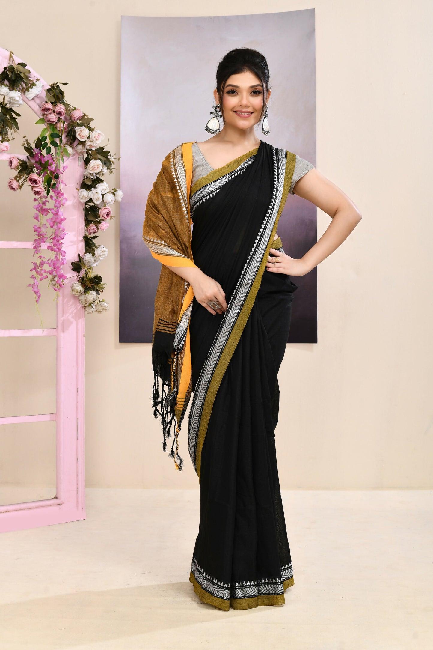 Piyari Fashion Women's Black Embellished Cotton Blend Jamdani Saree