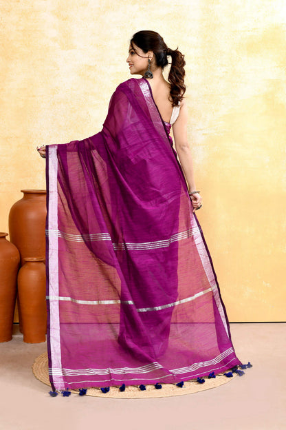Piyari Fashion Women's Magenta Embellished Cotton Blend Zari Border Handloom Saree