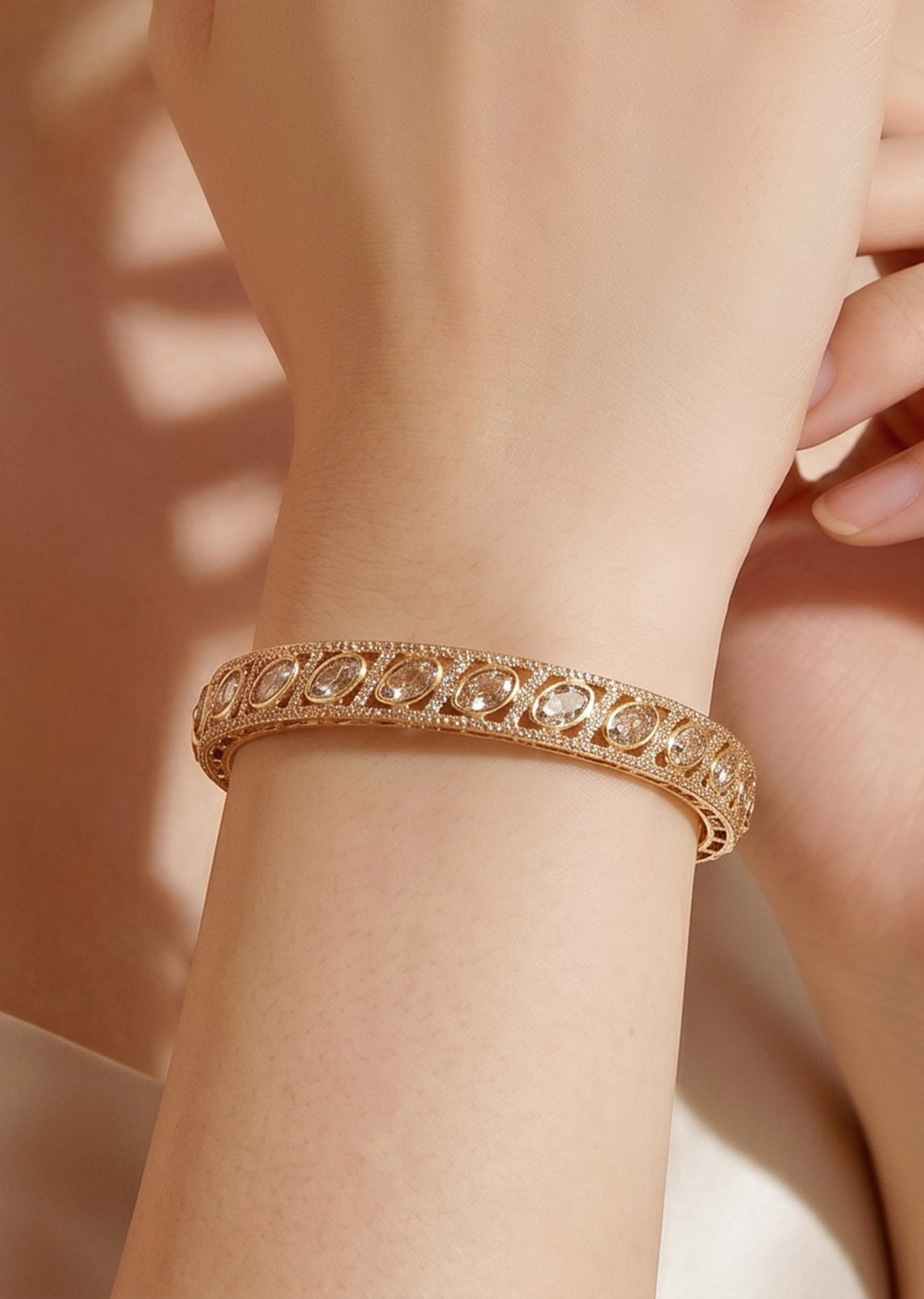Oval Kundan Festive Bangle Set
