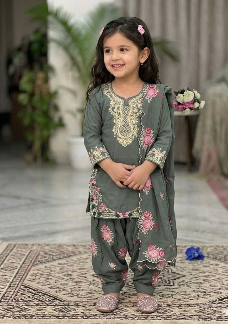 Evanik Grey Designer Party Wear Heavy Natural Crep Kids Patiala Set