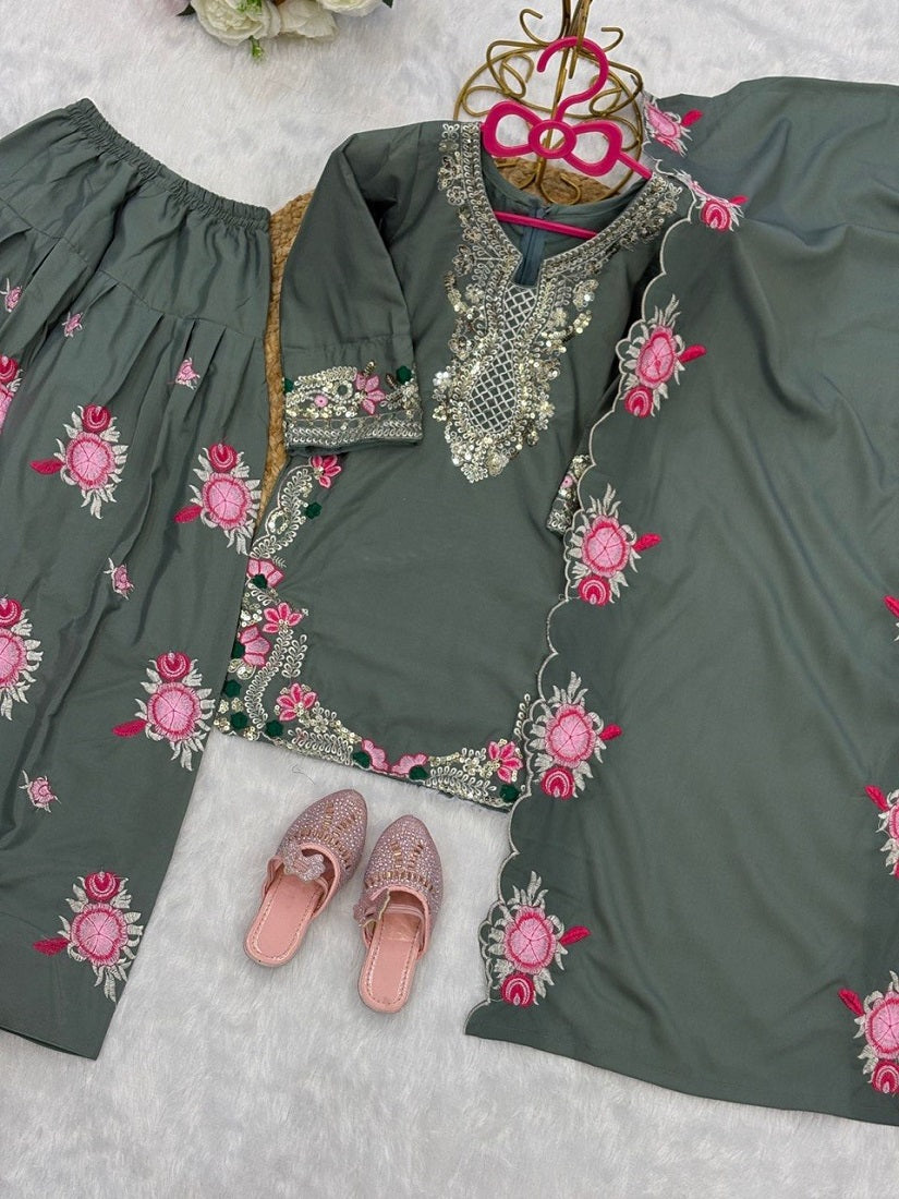 Evanik Grey Designer Party Wear Heavy Natural Crep Kids Patiala Set