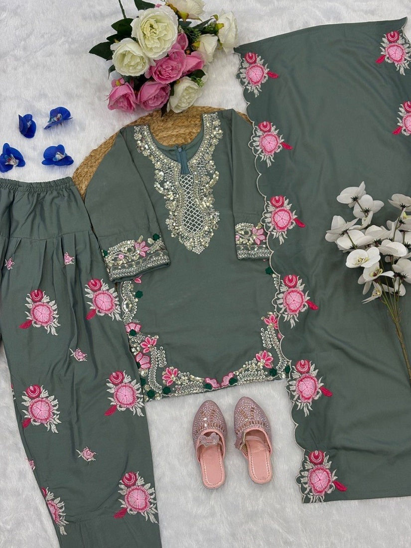 Evanik Grey Designer Party Wear Heavy Natural Crep Kids Patiala Set
