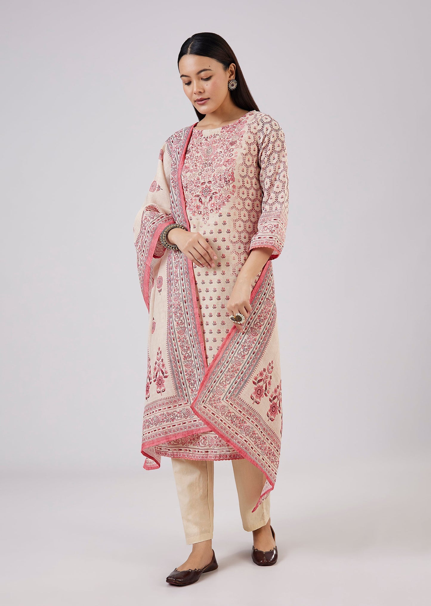 Pink Linen Kurta Set With Sequins Detailing