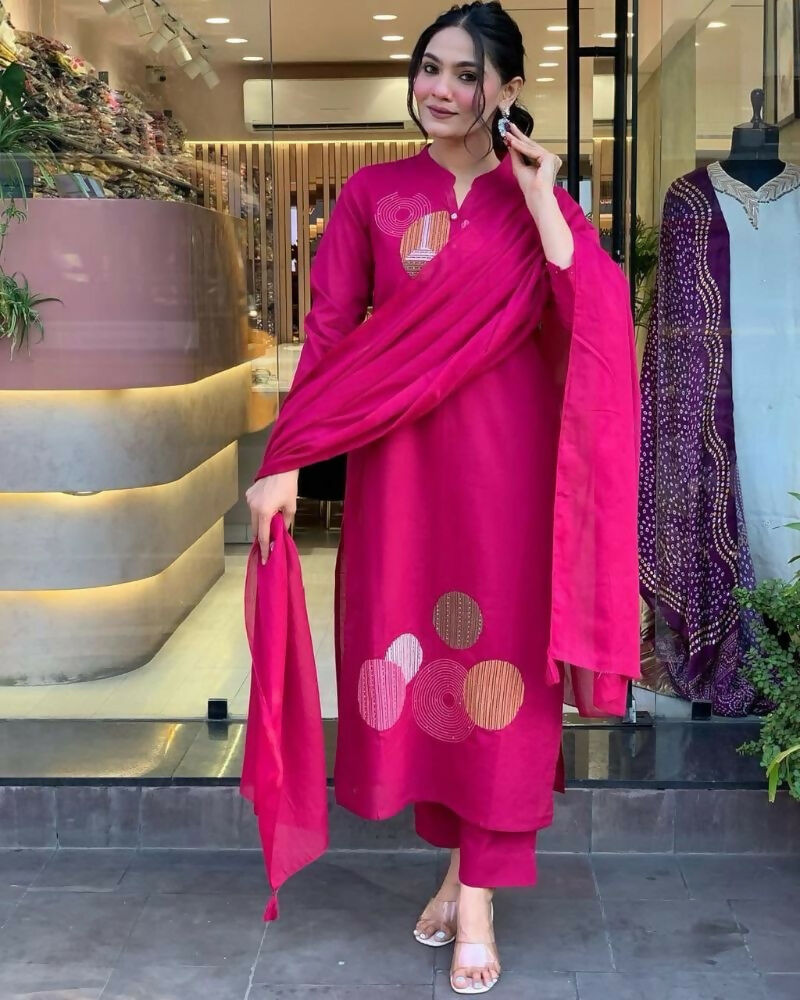 Teeya Creation Women Pink Geometric Embroidered Straight Kurta with Pants and Dupatta Set