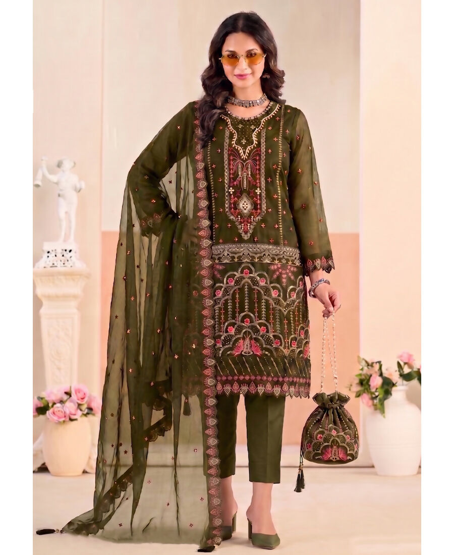 KC Mahendi Pakistani Crunchy Silk Heavy Salwar Kameez For Women