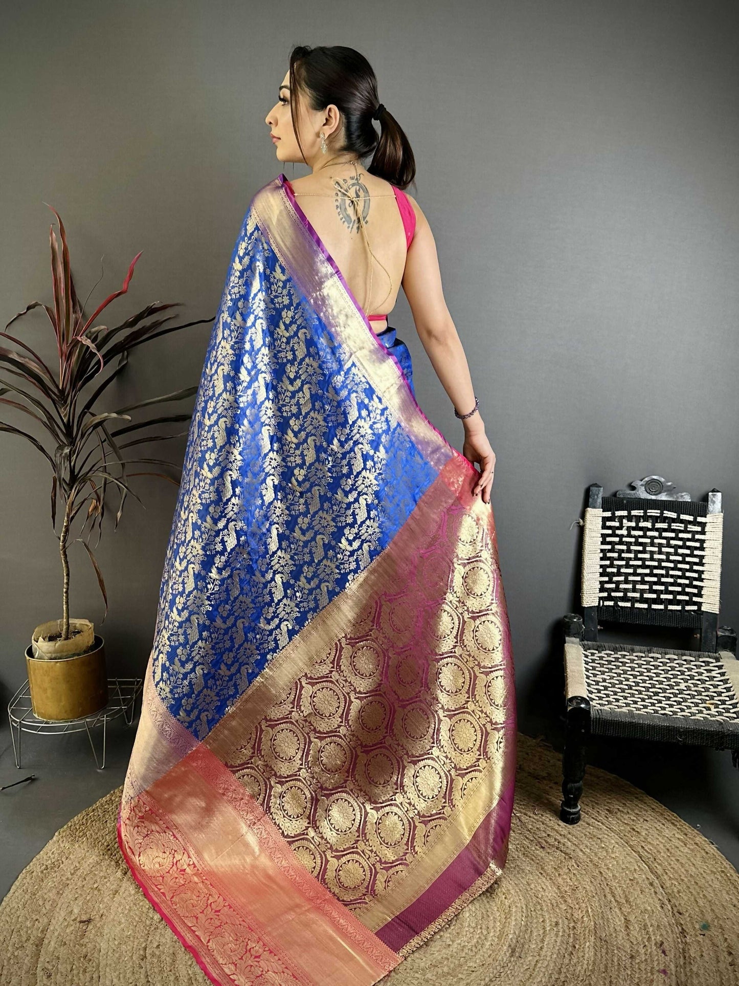 Prime Volt Pure Handloom Kanjivaram Katan Silk Saree with Antique Zari & Contrast Pallu-Royal Blue