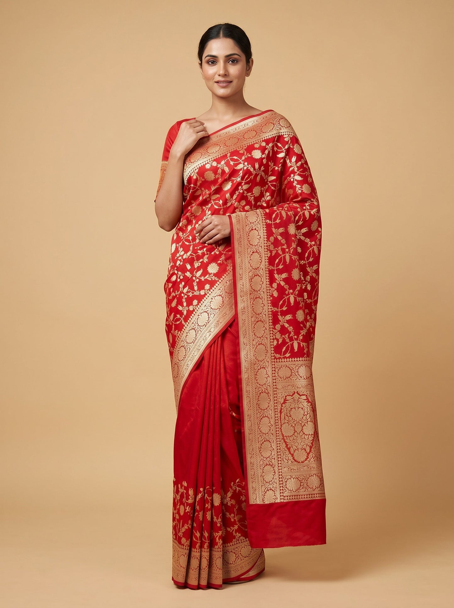 Red Flowing Fold Handloom Saree