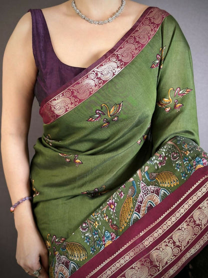 Prime Volt Premium Viscose Silk Kalamkari Saree with Peacock Zari Border & Bandhani Blouse-Green