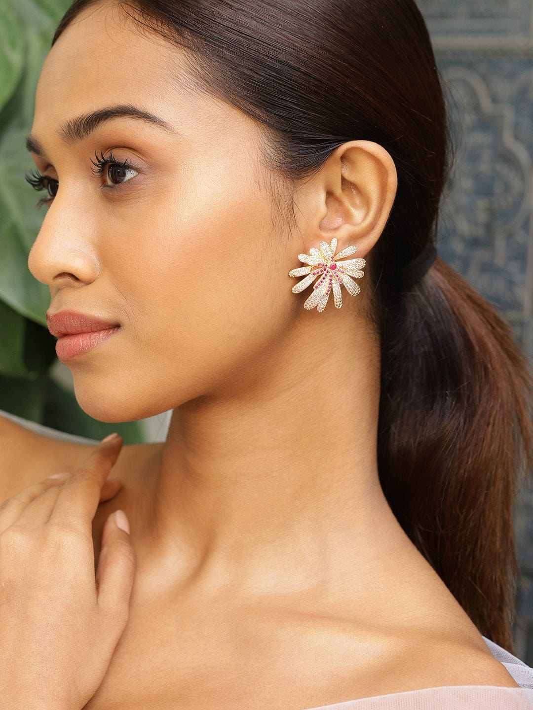 Floral Firework Red-Pink Glam Gold Studs