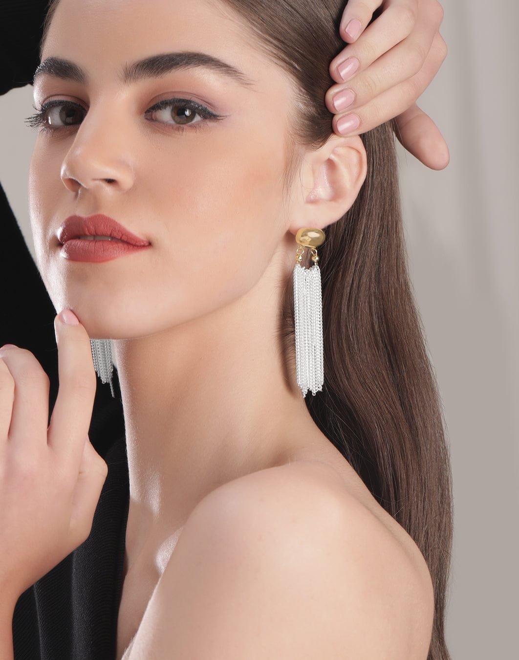 Swaying Tassels Silently Statement Earrings
