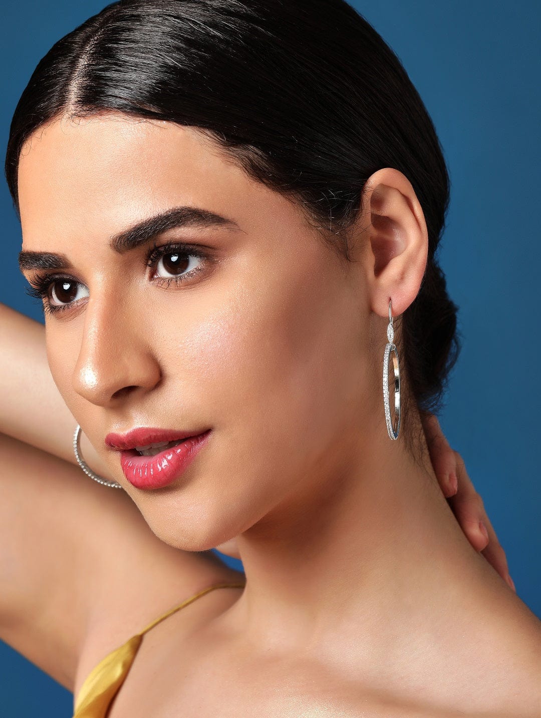 White Shimmering Drop Earrings