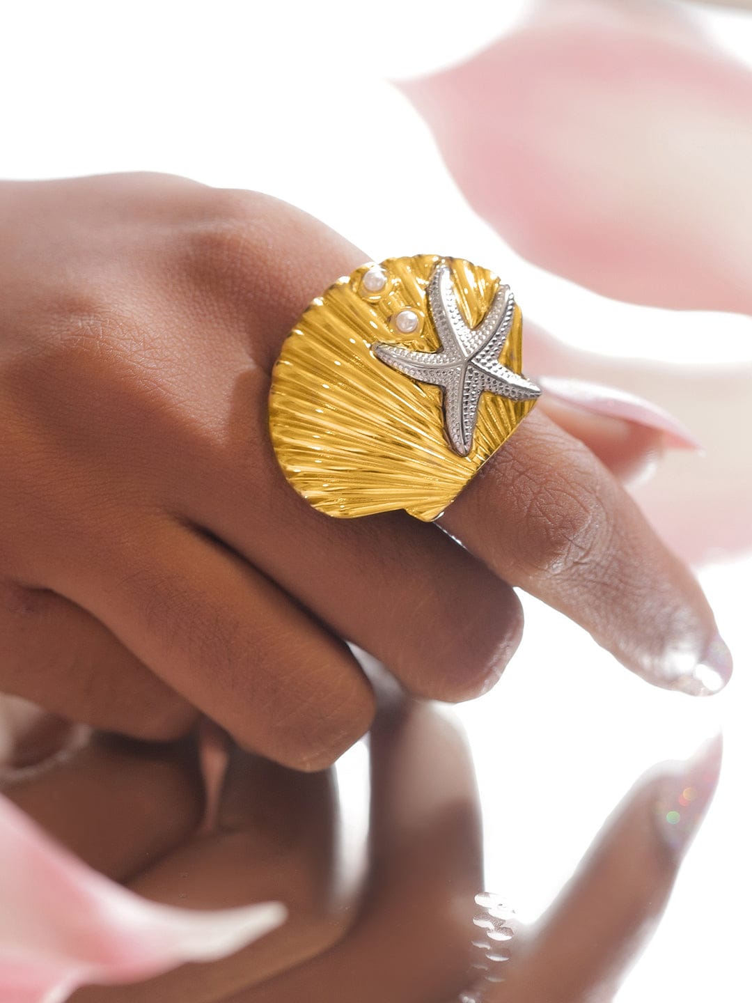 Dual Toned Shell Motif Statement Ring