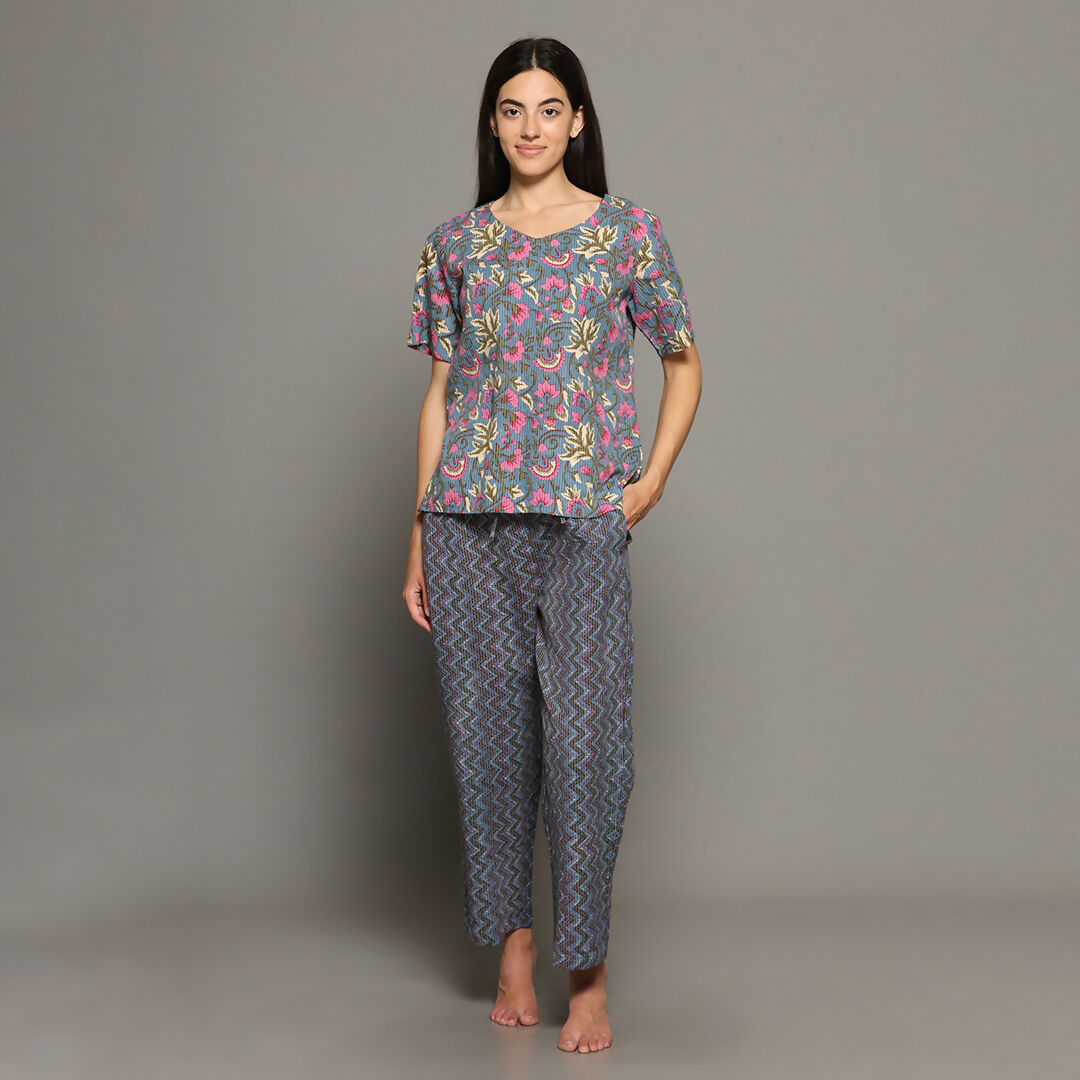 Breathables Women Cotton Printed Loungewear Kurta And Pants Co-Ord Set With Crop Top Grey I Nightwear
