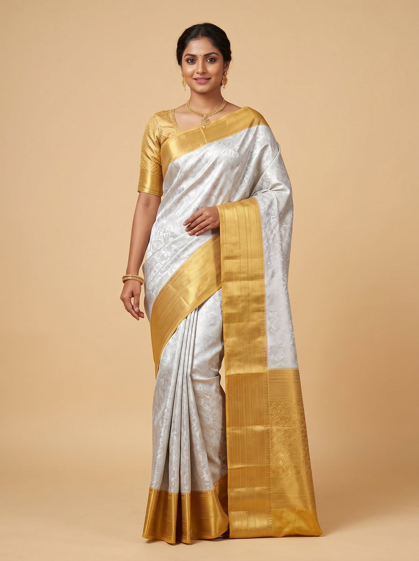 Silver Lunar Thread Handloom Saree