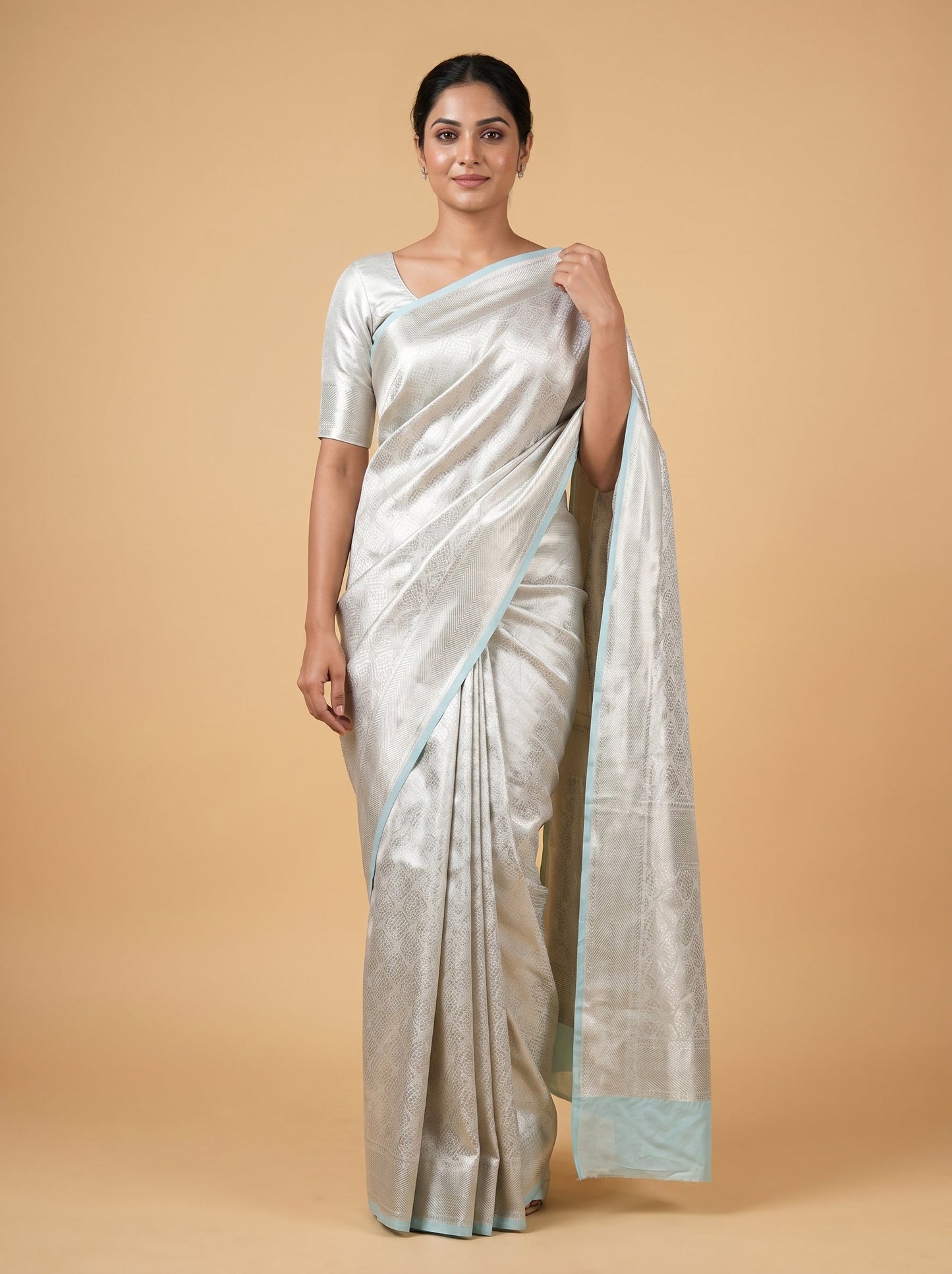 Silver Pista Dual Shade Handloom Saree