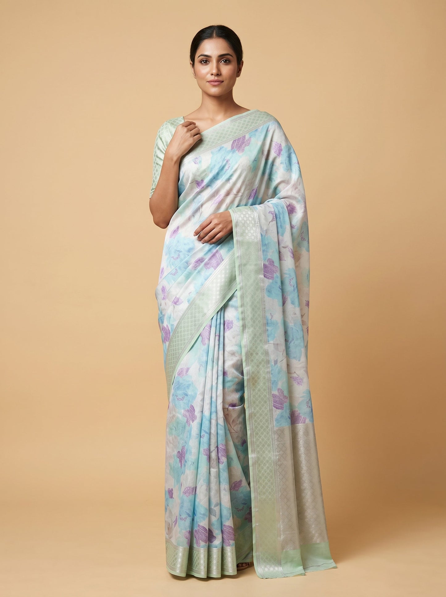 Soft Grey Elegance Handloom Saree