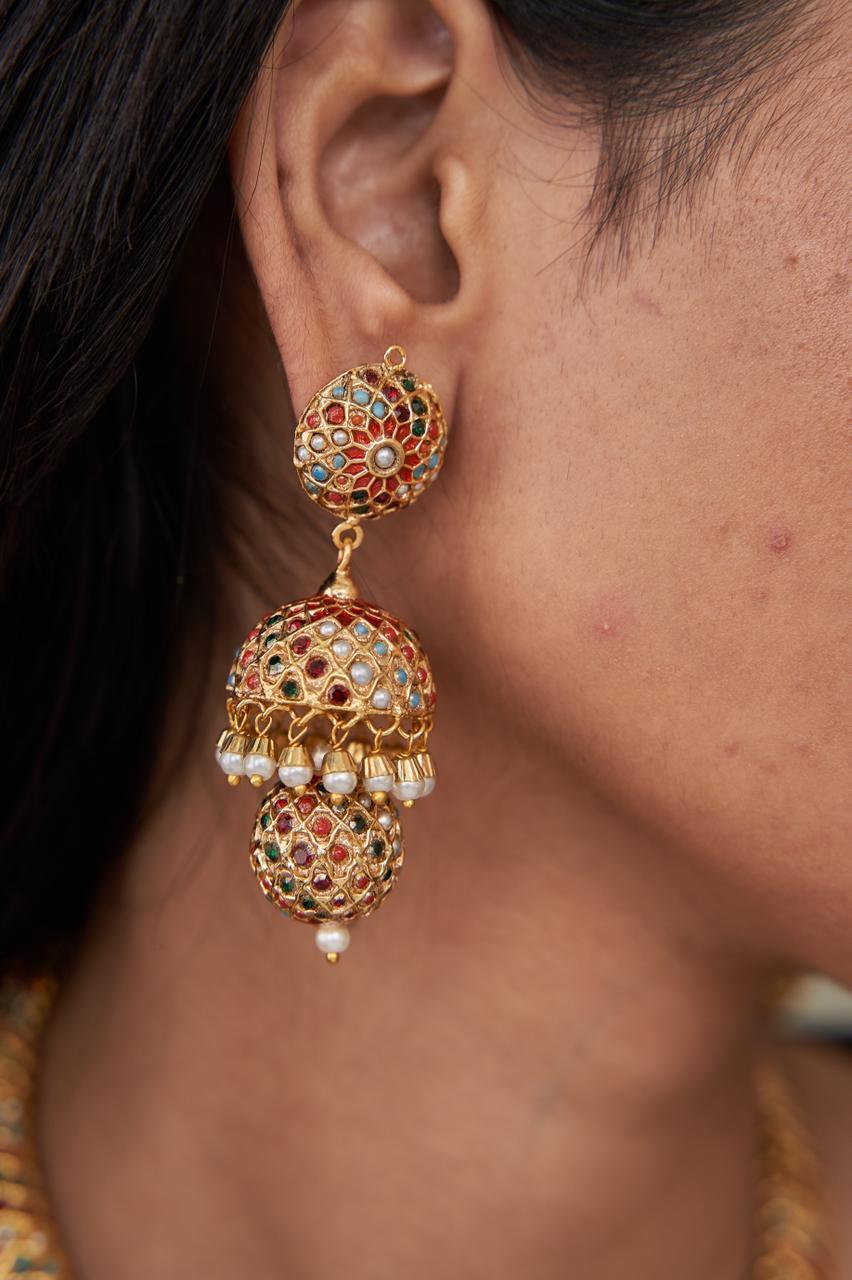 Sakshi Sona Moti Earrings