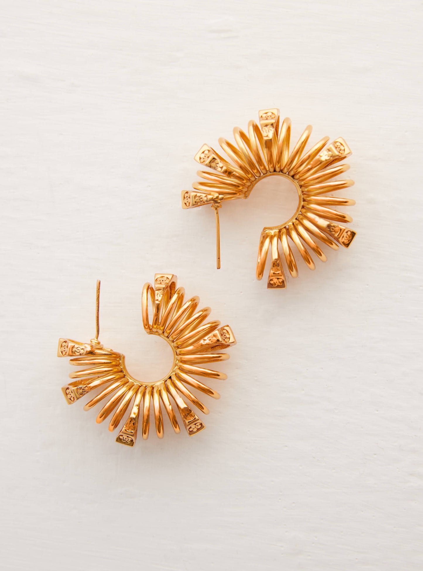 OH Poppi Spring Hoop Earrings