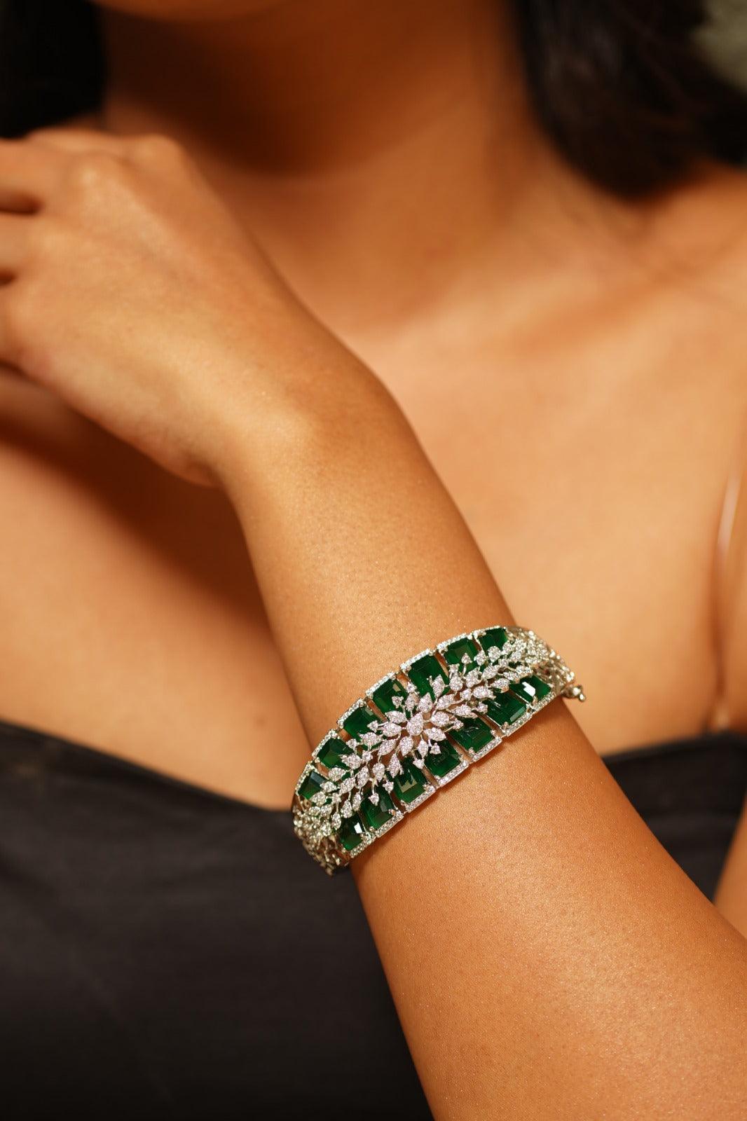 Starstruck Emerald Diamond Kada