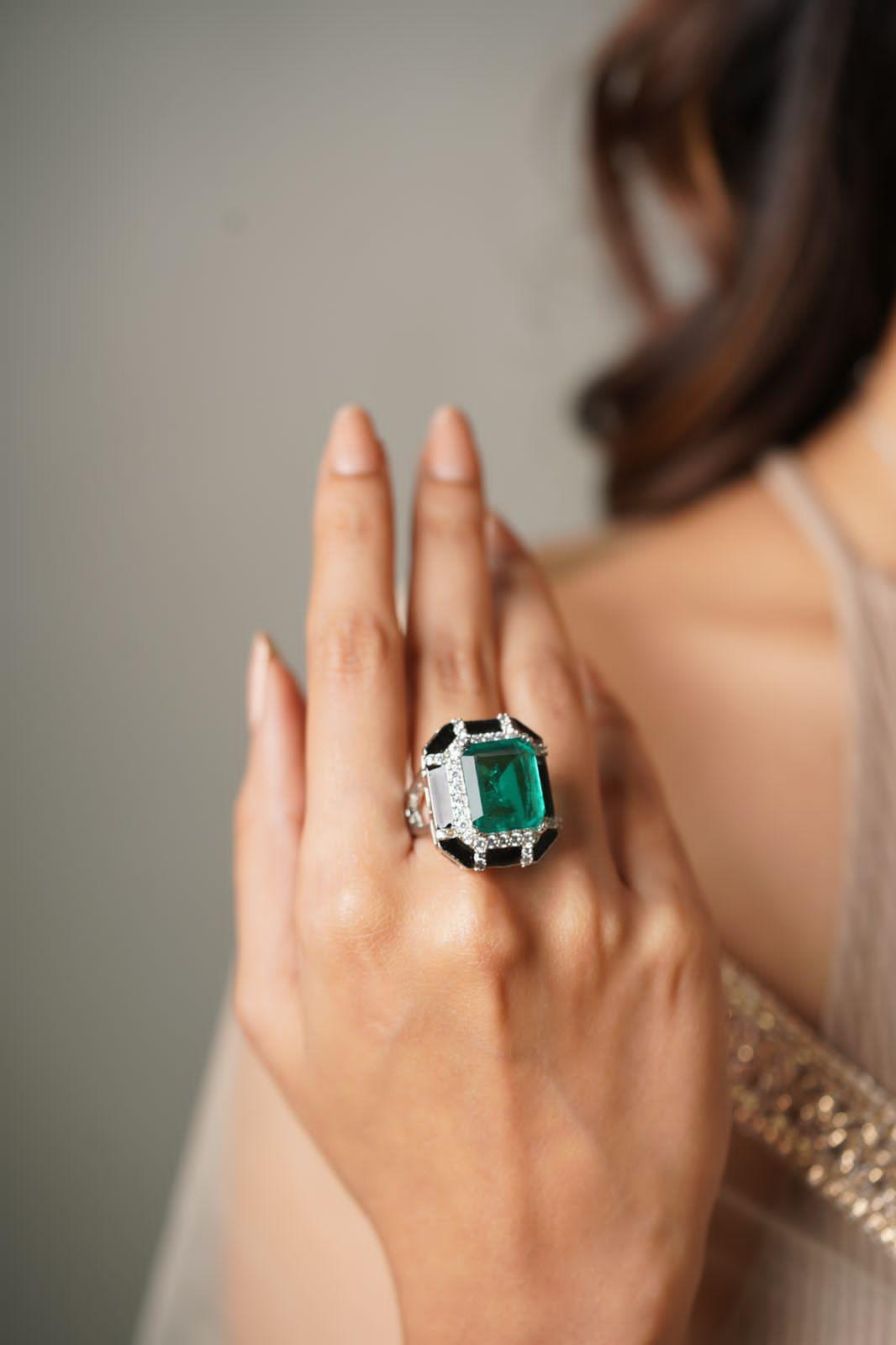 SuperNova Emerald Doublet Ring
