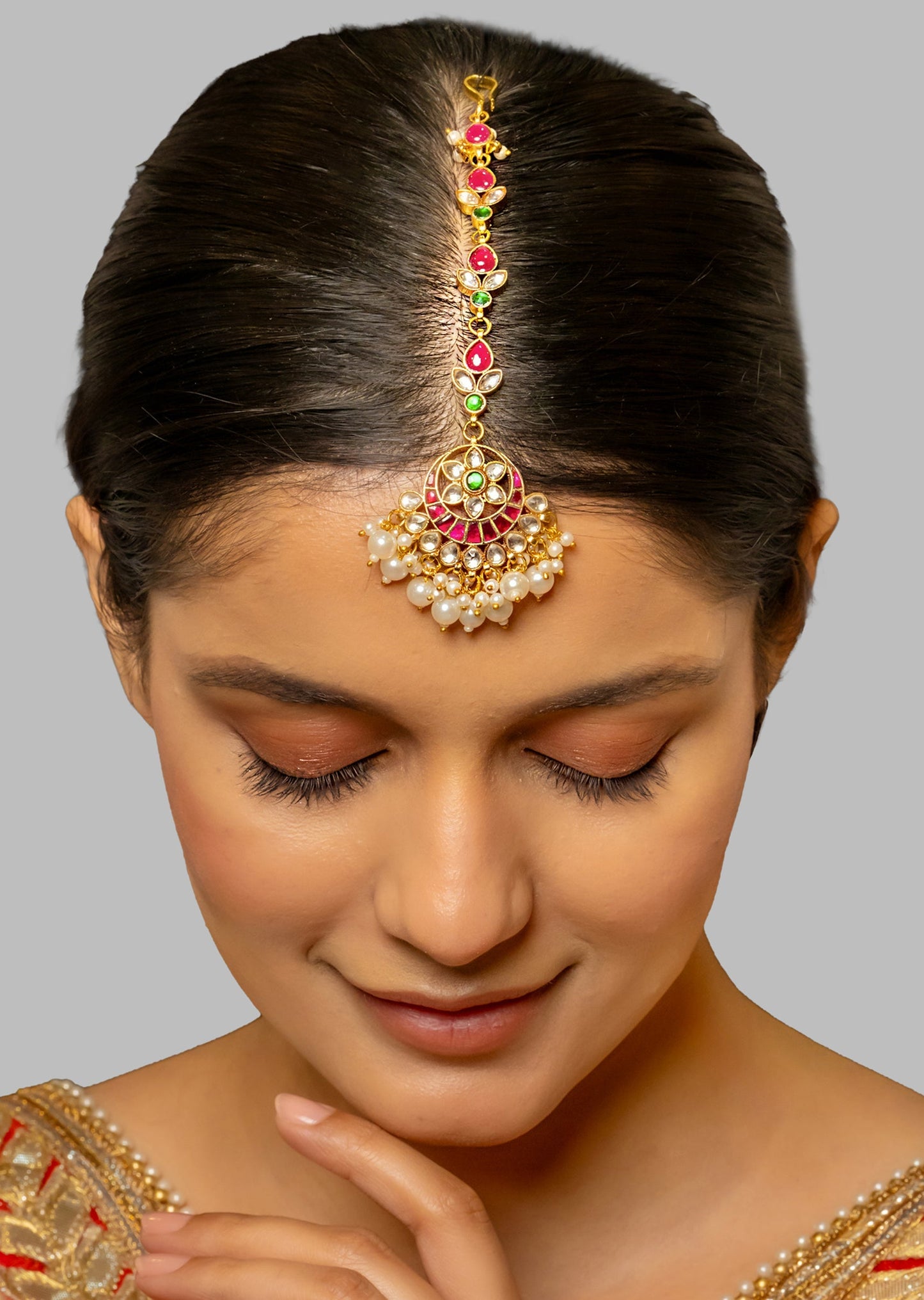 Traditional Kundan Maang Tika