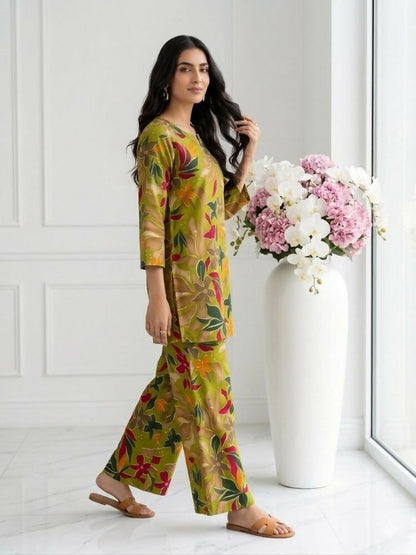 Teeya Creation Women New Latest Green Floral Printed Crepe Kurta with Palazzos Set