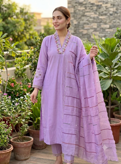 Teeya Creation Lavender Embroidered Silk Kurta Pant Set With Scalloped Dupatta