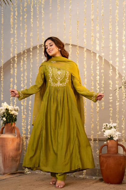 The52 Women's Beautiful Embroidery Work Chanderi Silk Fabric Flared Kurta Pant and Dupatta Set-Light Green