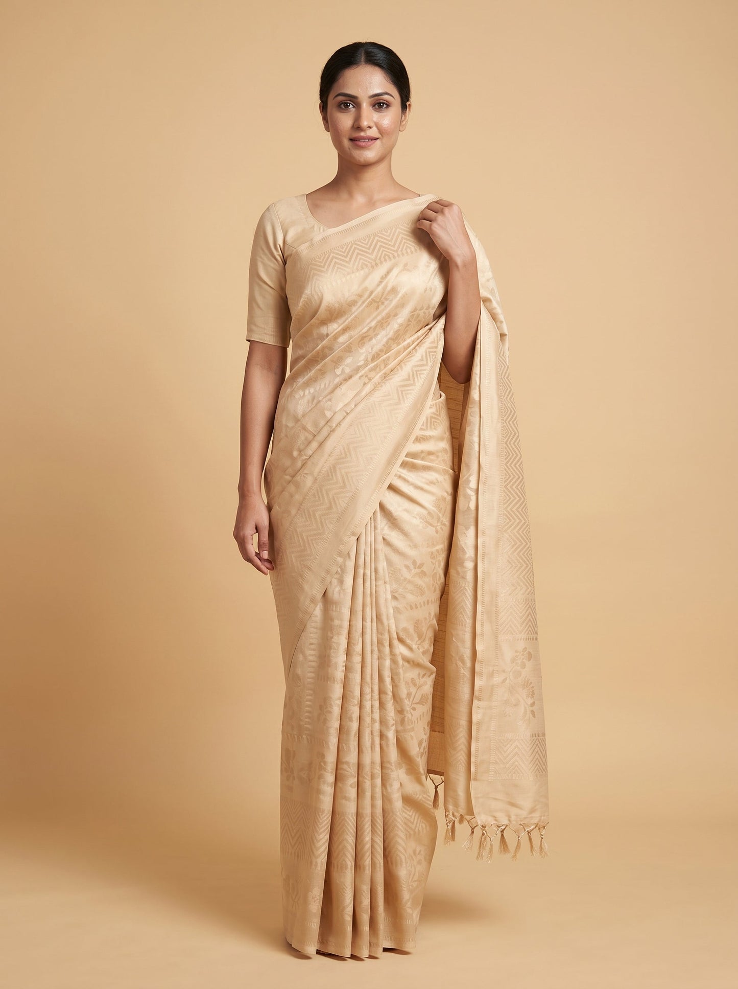 Vanilla Cream Charm Saree