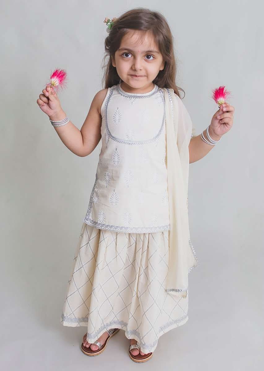 Kalki Girls White Lehenga And Kurti Set In Cotton With Self Print And Lace Work By Tiber Taber