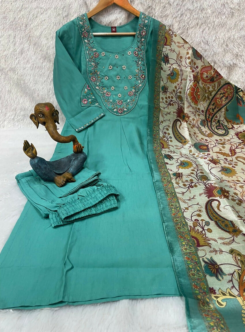 Teeya Creation Women Sky Green Embroidered Kurta Set With Dupatta