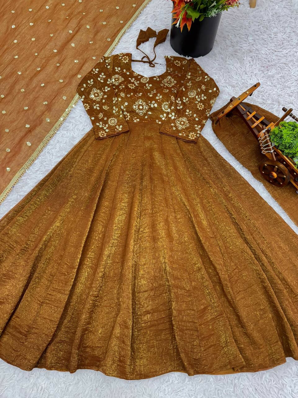 Teeya Creation New Trendy Stylish Elegant Finish With Full Flair Gold Gown Set
