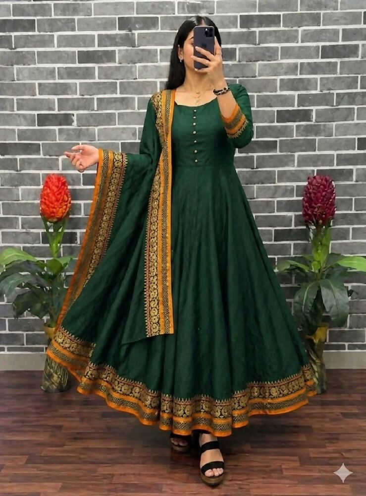 Teeya Creation New Trendy Stylish Green Solid Anarkali Kurta with Traditional Golden Border Dupatta Set