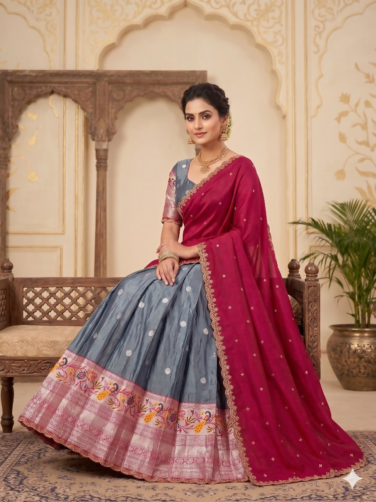 Teeya Creation Graceful Grey Ethnic Set Paired with Magenta Pink Scalloped Border Dupatta
