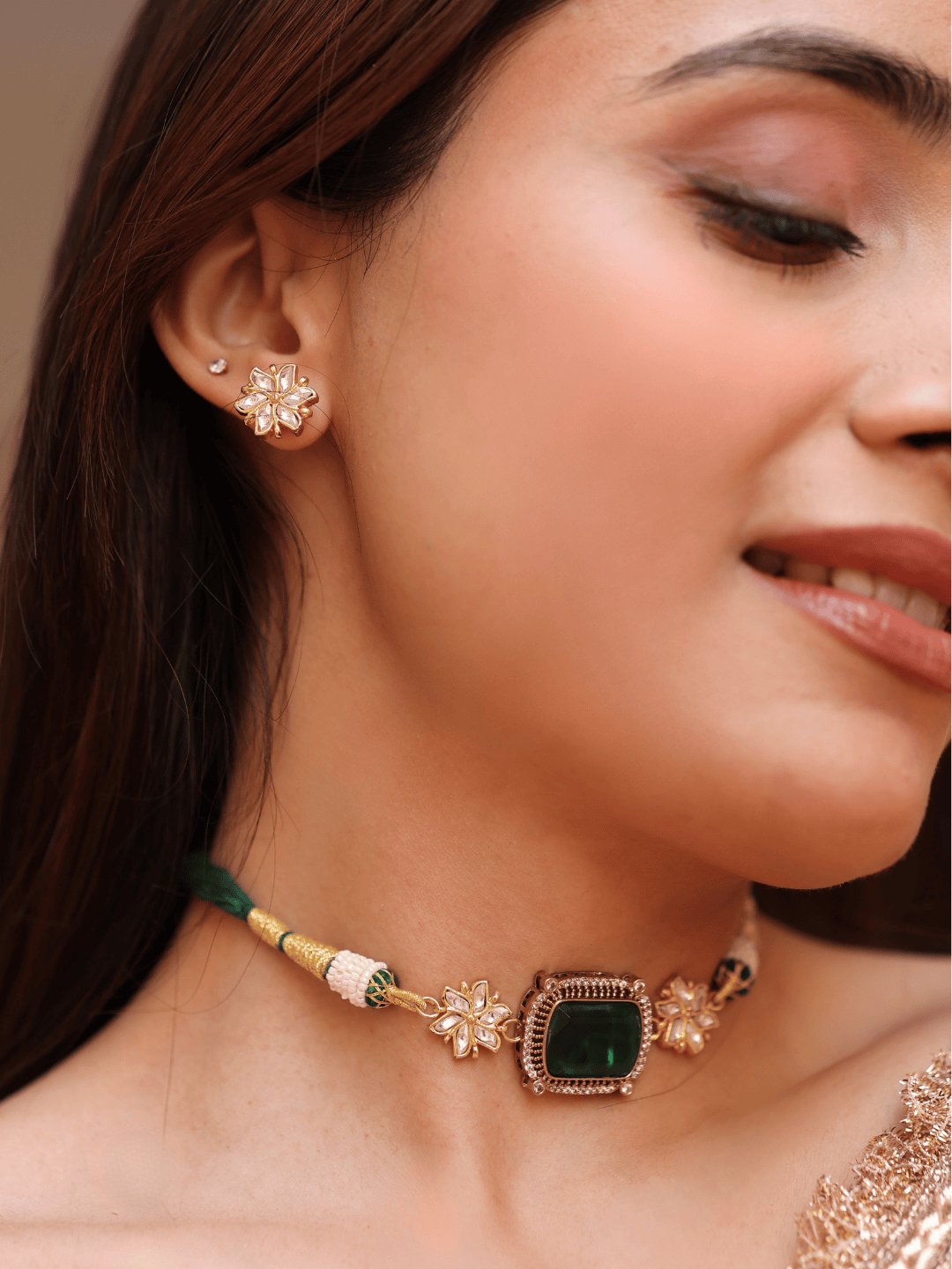 Emerald Harmony Thread Necklace